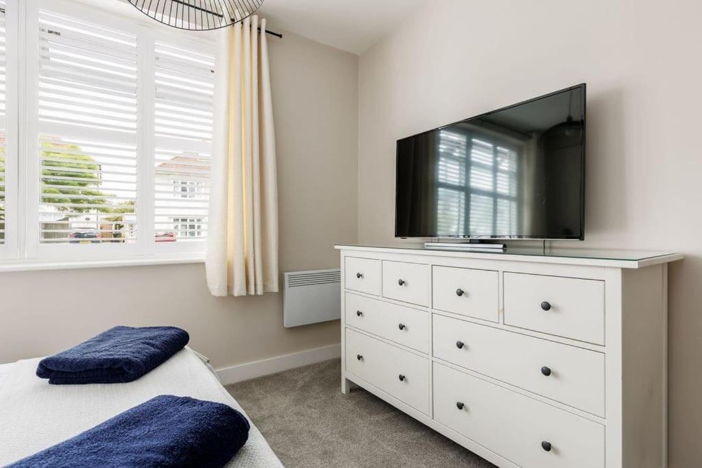 Modern 2 Bed, Cliff Top & Parking, F6 Bournemouth Exteriér fotografie