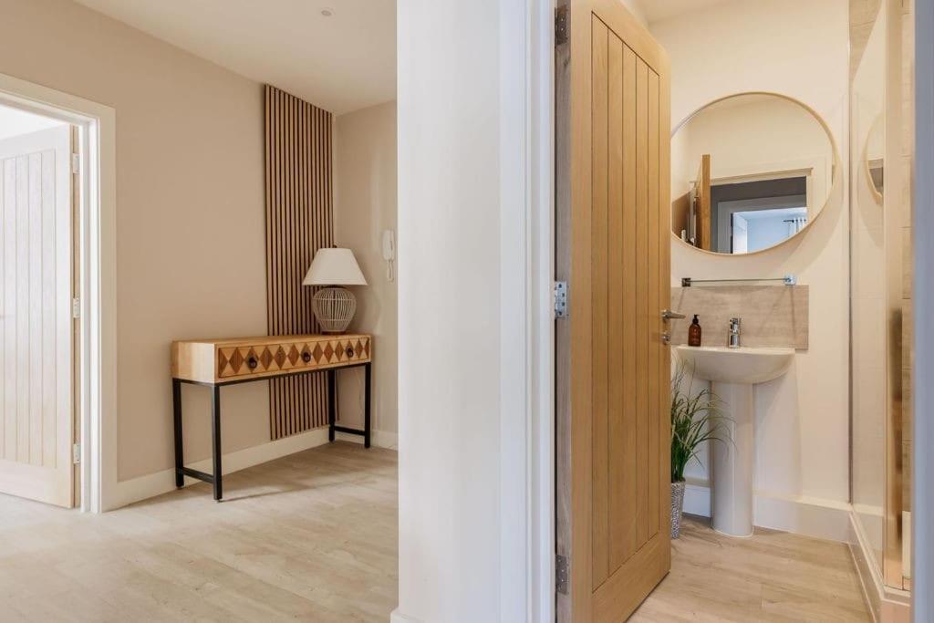 Modern 2 Bed, Cliff Top & Parking, F6 Bournemouth Exteriér fotografie